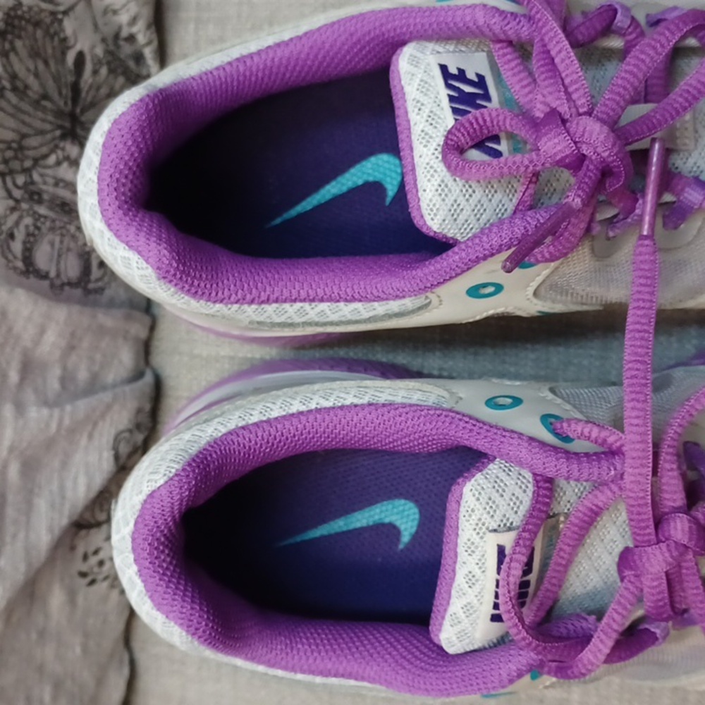 Nike Purple and Teal Sneakers Size 7 - Picture 4 of 13